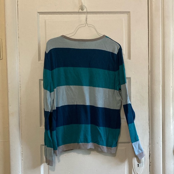 Geometric // Stripes Sweater - Picture 4 of 7